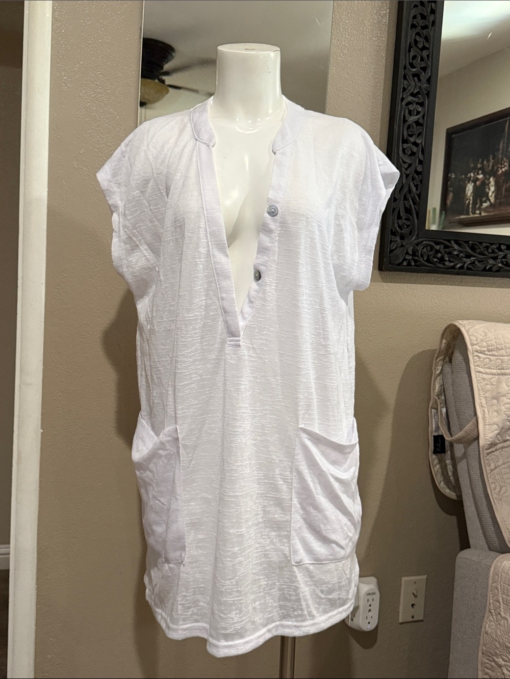 Cupshe White Short Sleeve Swim Coverup Tunic with Pockets